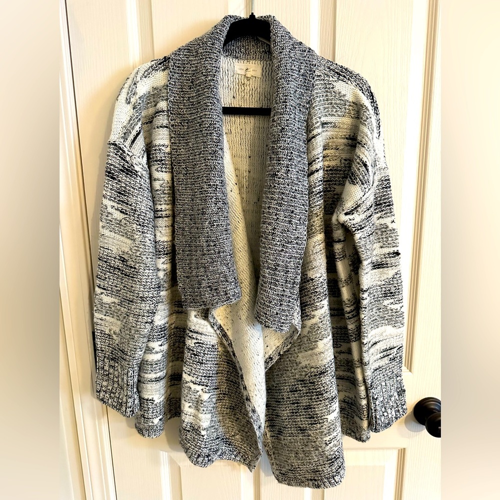Lou & Grey Flowy Cardigan Black and White